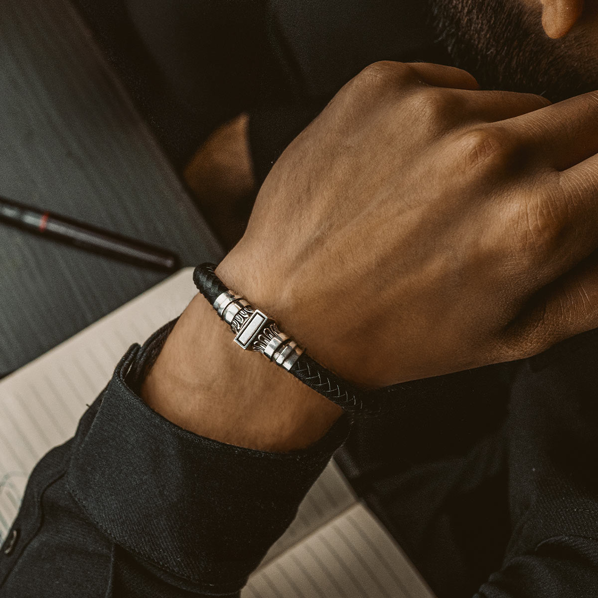 Mirel - Authentisch Schwarzes Lederarmband mit Sterling Silber 7mm