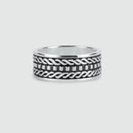 Een Fariq - Geoxideerde Sterling Zilveren Ring 10mm met zwarte en witte motieven.