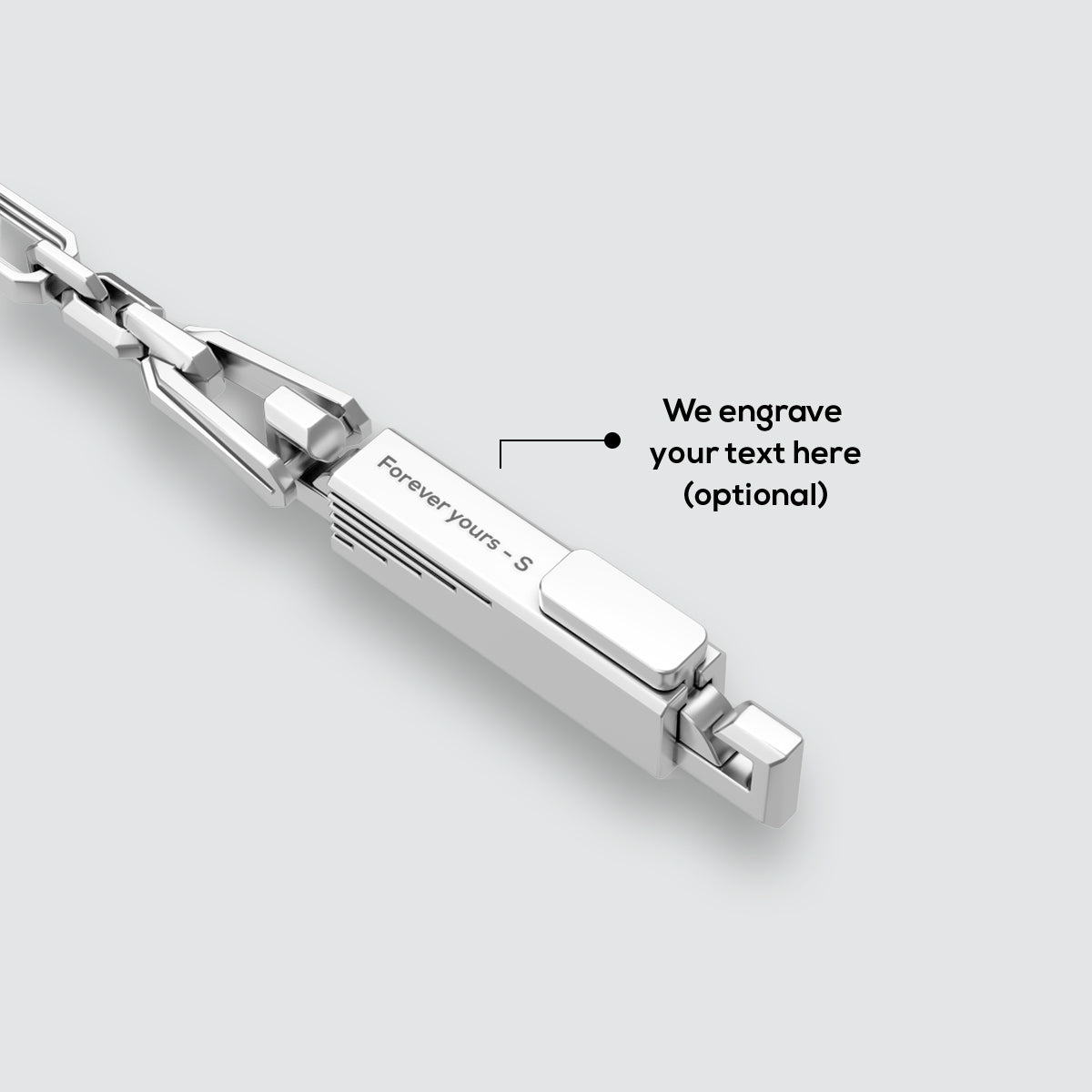 De graveerbare plaats van de zilveren Qaws herenketting van Ninetwofive.