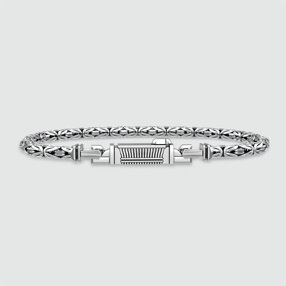 Ramsi sterling silver Byzantine bracelet front view. Ninetwofive