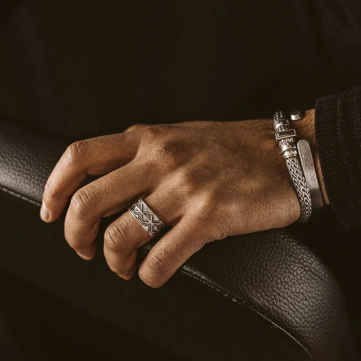 Benefits of Wearing a Silver Bracelet for Men: What's Real and What's Traditional
