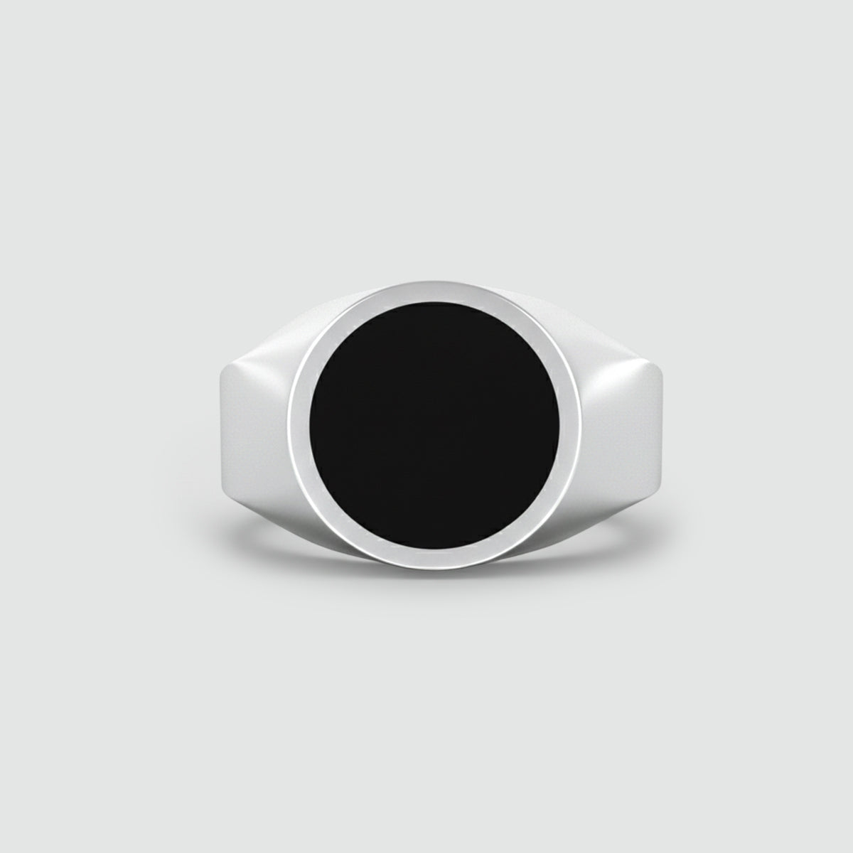 Front view of Adil 925 silver black onyx men’s signet ring from Ninetwofive