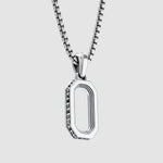 Close up van Durwas zwarte diamanten zilveren hanger met herenketting door Ninetwofive