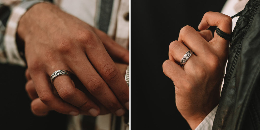 Twee foto's van een man met een trouwring om zijn hand.