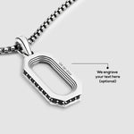 Toont het gebied voor gratis graveren in Durwas zwarte diamanten zilveren herenhanger van Ninetwofive. 