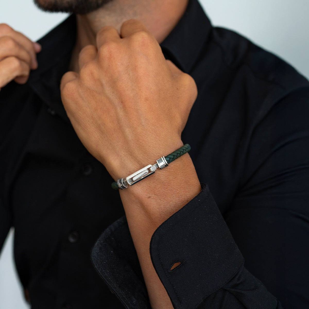 Rayhan - Gevlochten groene leren armband met sterling zilver 5,5 mm - Sluiting in de vorm van een kraag - Lifestyle - NineTwoFive