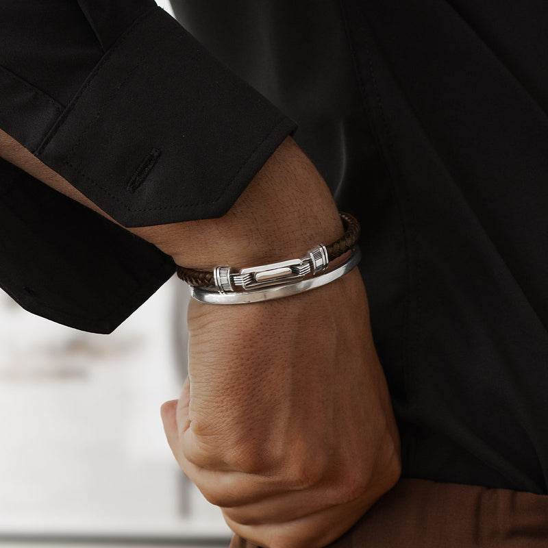 Rasiq – Geflochtenes dunkelbraunes Lederarmband mit 5,5 mm Sterling Silber – NineTwoFive