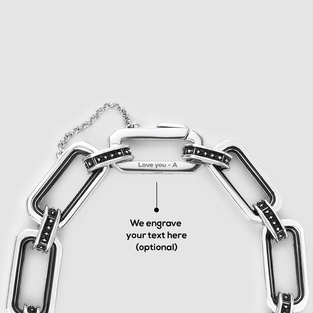 Close-up of the Aqwas men’s sterling silver bracelet by Ninetwofive, highlighting the area available for free engraving.