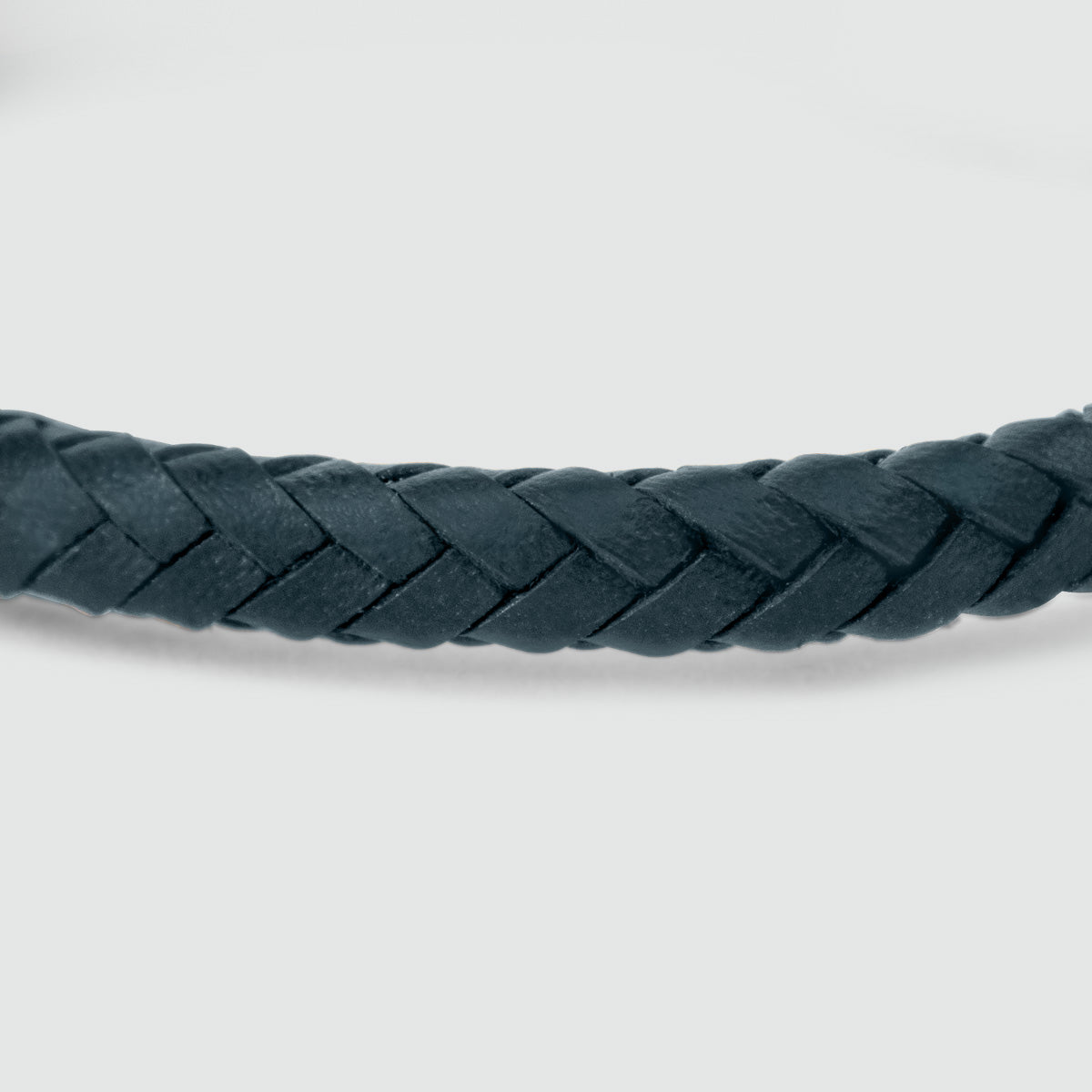 Razin - Braided Navy Blue Leather Bracelet with Sterling Silver 5.5mm - Leather Detail - NineTwoFive
