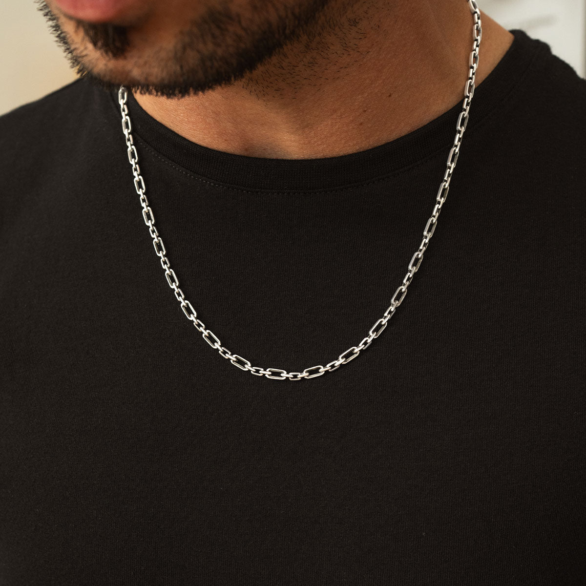 Model wearing qaws 925 sterling mens silver chain link from Ninetwofive