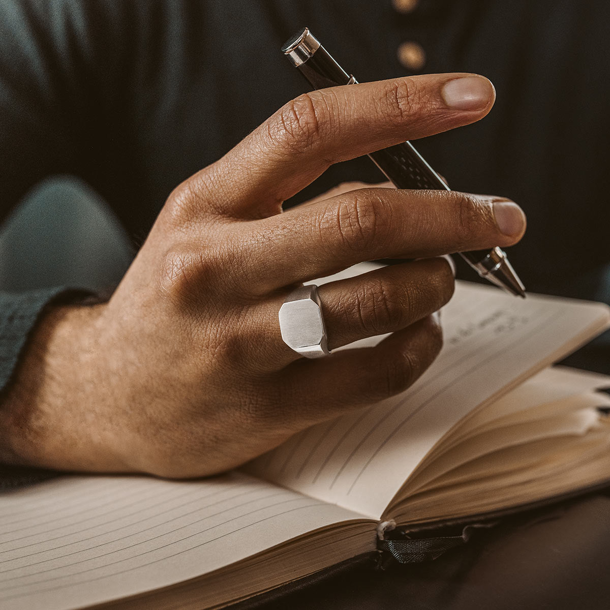 Tameem - Chevalière en argent brossé mat 13mm