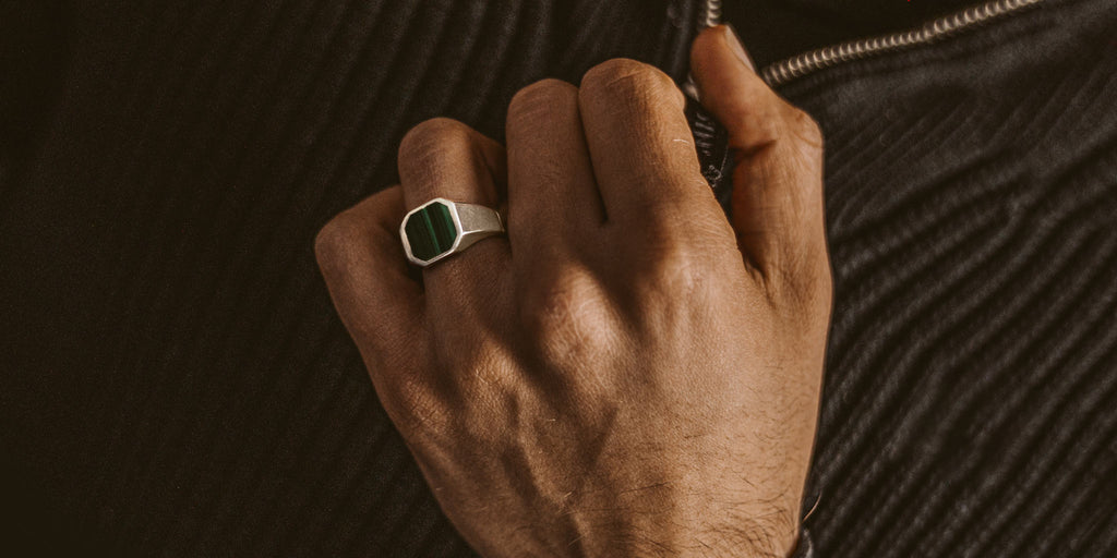 Zaid Rind Malachite Stone Silver Signet Ring for Men - Zaid | NineTwoFive