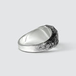 Rückansicht des Siegelrings aus Tawasul-Sterlingsilber mit nahtlosem Band