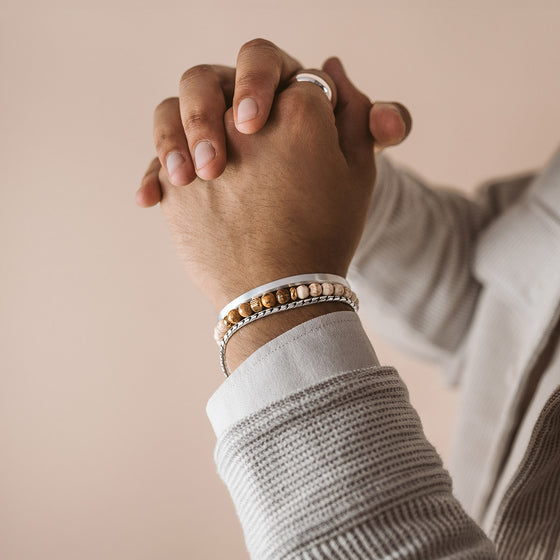 Ramli – Goldbeiges Perlenarmband 6 mm – NineTwoFive