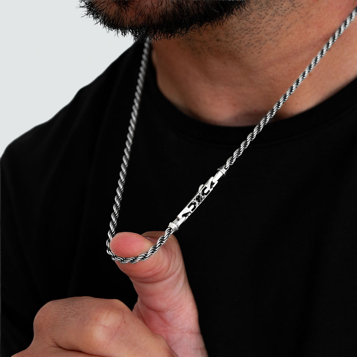 Munir twisted rope chain necklace in 925 sterling silver