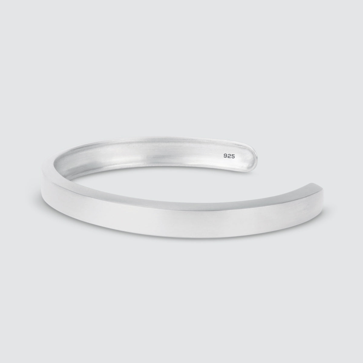 Le Boulos - Bracelet en argent uni Jonc 8mm sur fond blanc.