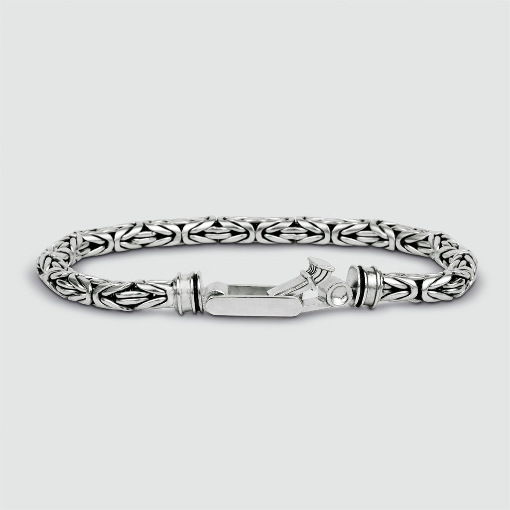 A Turath - Sterling Silver Byzantine Kings Bracelet 5mm with an ornate clasp, perfect for men, by NineTwoFive.