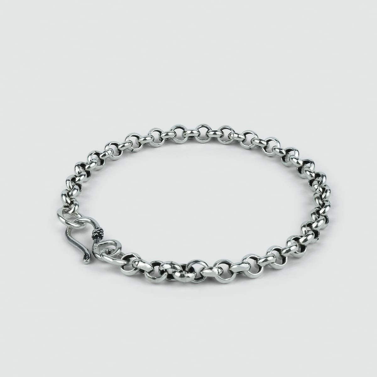 Een gepersonaliseerde Ishak - Sterling Zilveren Ketting Armband 6mm met een sluiting.