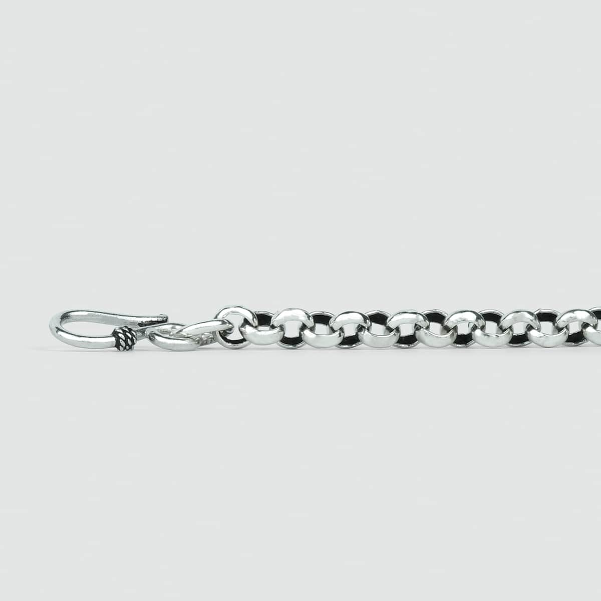 Een Ishak - Sterling zilveren schakelarmband van 6 mm met een sluiting, perfect voor een gepersonaliseerde mannenarmband.