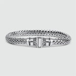 Ein Mirza - Sterling Silber geflochtenes Armband 7mm mit einem NineTwoFive Verschluss, perfekt für Männer, die ein stilvolles und persönliches Accessoire suchen.